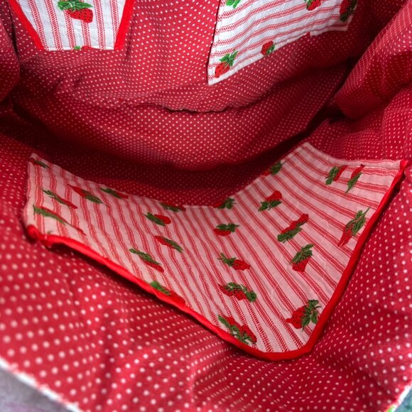 Handmade Quilted Strawberry Print Tote Bag Large Red Striped Inner Pockets - Picture 5 of 6